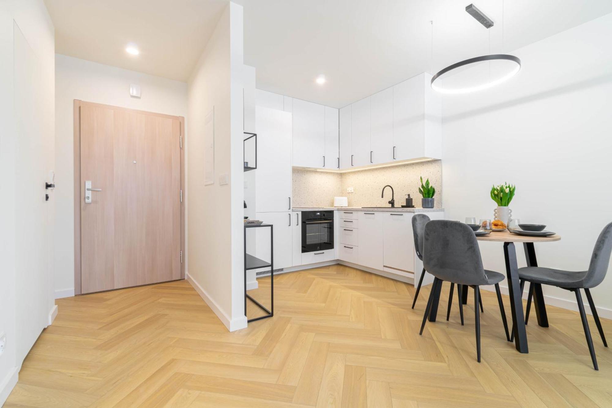 קטוביץ Blue Apartment Ceglana - Free Parking - Self Check-In מראה חיצוני תמונה